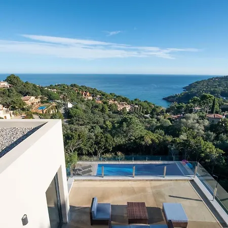 Villa 6 Bedroom With Sea Views & Pool In Sa Riera,